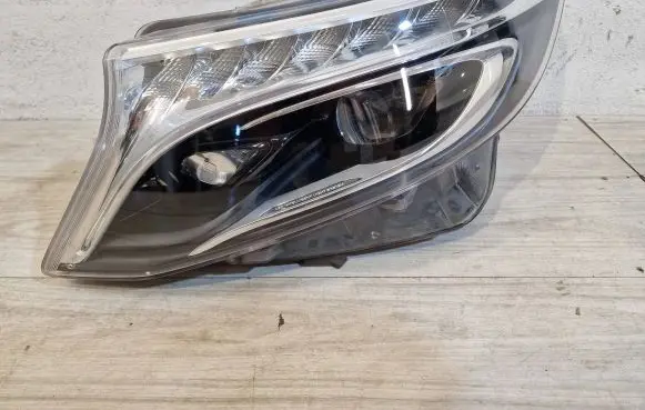 Mercedes-Benz V Class W447 Headlight/headlamp A4479060101