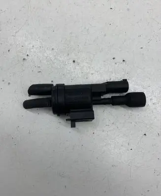 Mercedes-Benz E W212 Valve vacuum 0025401497