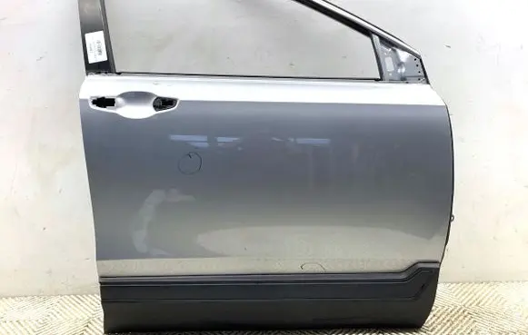 Honda CR-V Front door