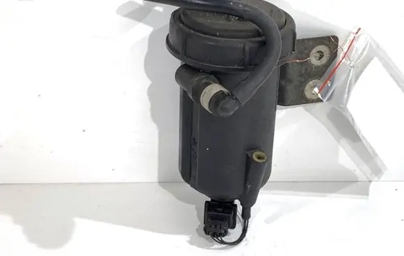Peugeot Boxer Fuel filter housing 235514720