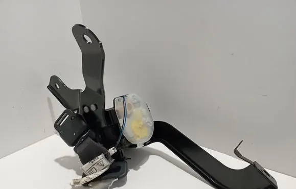 Honda CR-V Middle seatbelt (rear) 6083801 A82480SWWG0Y