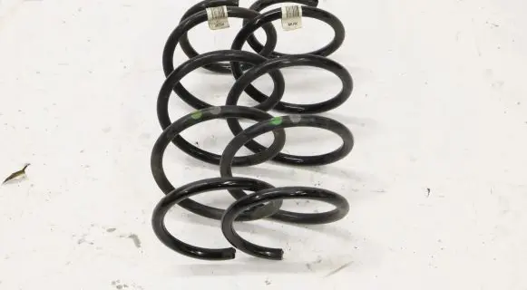 Volkswagen Golf VIII Front coil spring