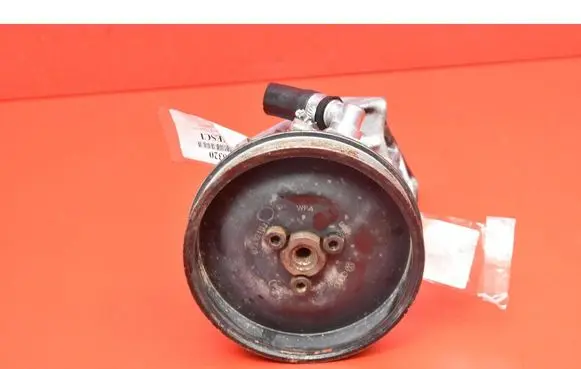 Volkswagen Transporter - Caravelle T4 Power steering pump
