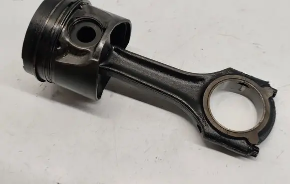 Mercedes-Benz A W168 Piston with connecting rod 6680300417 6680370301 6680300117
