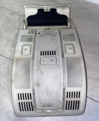 Audi A6 S6 C6 4F Front seat light 4f0947135h