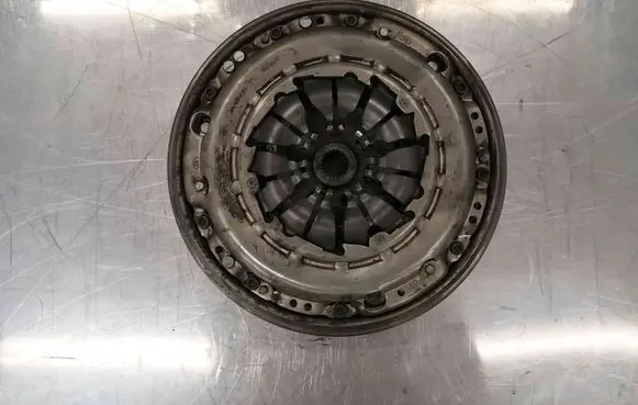 Nissan Qashqai Clutch set kit 30100ED800 30210ED800