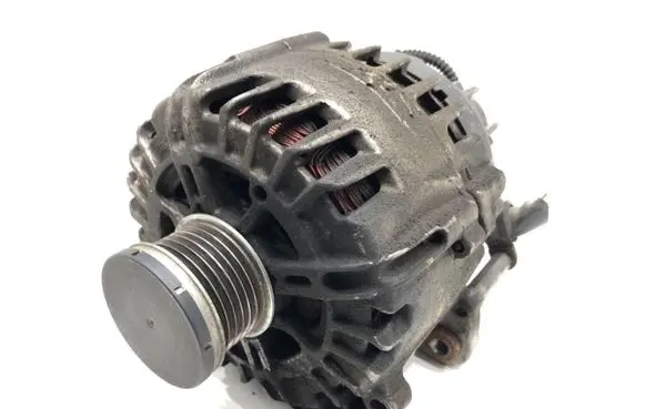 Seat Altea XL Generator/alternator 03C903025D