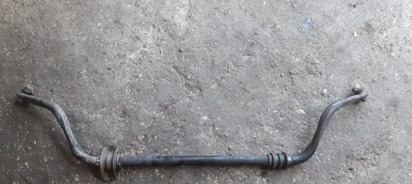 Nissan Navara D40 Front anti-roll bar/stabilizer link 185G