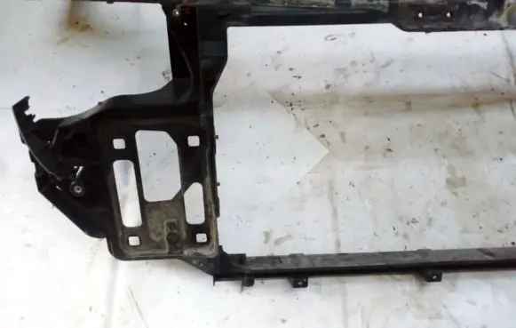 Chrysler Sebring (JS) Radiator support slam panel