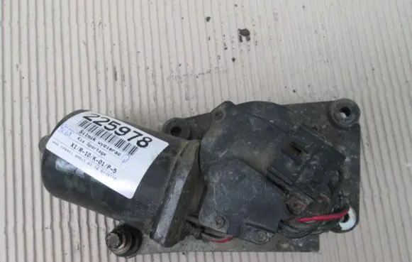 KIA Sportage Front wiper linkage and motor