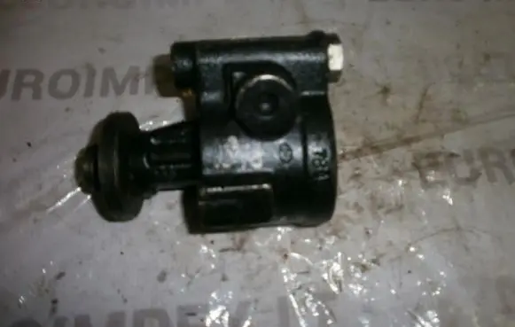Renault Megane I Power steering pump