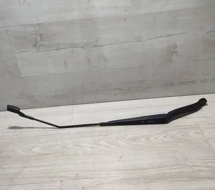 Fiat 500X Front wiper blade arm 52108468