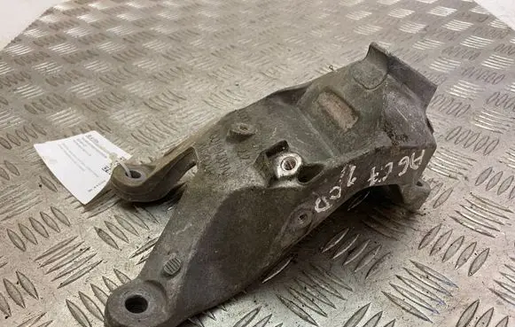 Audi A6 S6 C7 4G Engine mounting bracket 4G0199308AA