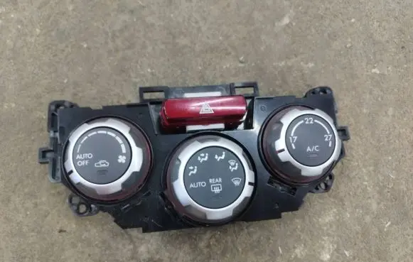 Subaru Forester SH Climate control unit 72311SC060 T1007170D 00527CB2234