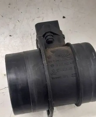 Volkswagen Touran I Mass air flow meter 074906461B 0281002461
