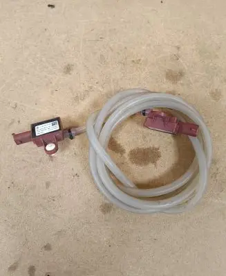 Mercedes-Benz GLC X253 C253 Airbag deployment crash/impact sensor A2539052100