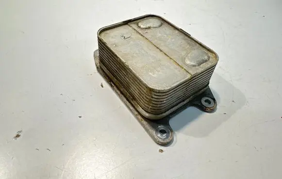 Engine oil radiator