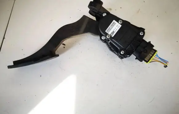 Hyundai i30 Accelerator throttle pedal 32700xxxxx 32700-xxxxx