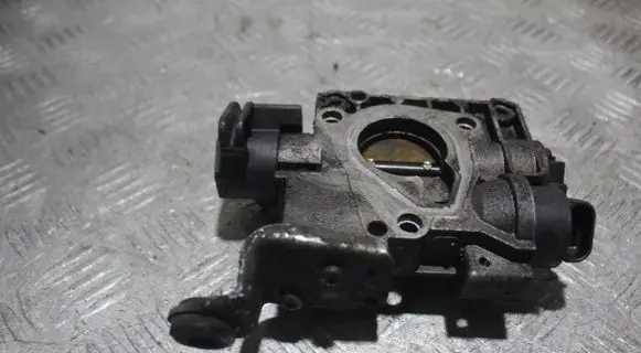 Fiat Panda II Throttle valve
