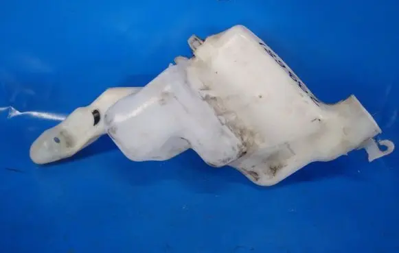 Jeep Compass Windshield washer fluid reservoir/tank 5189350AA