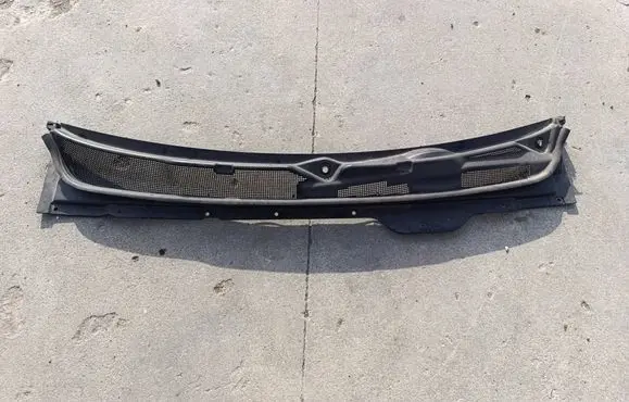 Dodge RAM Wiper trim 68299452AD