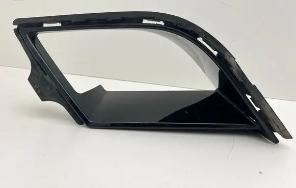 BMW 7 G70 Intercooler air guide/duct channel 15857711