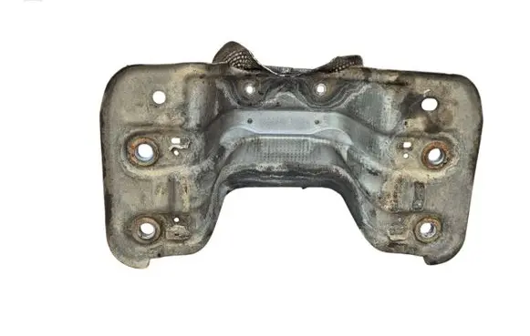 Volvo XC90 Front differential bracket 