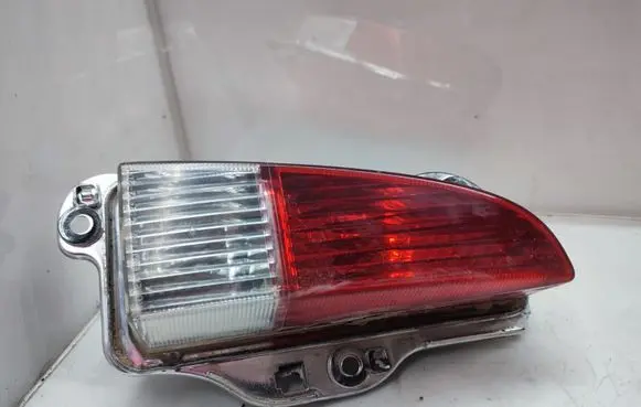Hyundai Elantra Tailgate rear/tail lights