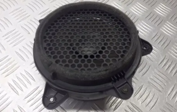 Chrysler Pacifica Front door speaker 04685967A0