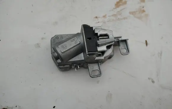 Volvo V40 Steering wheel lock P31340956