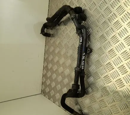 Volkswagen PASSAT B8 Engine coolant pipe/hose 3Q0121070S