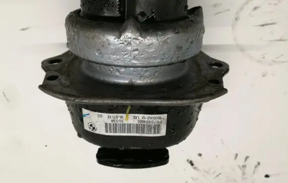 BMW X5 E70 Engine mount bracket 6793016