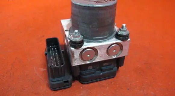 Peugeot 5008 II ABS Pump 9825549980