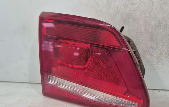 Volkswagen PASSAT B7 Tailgate rear/tail lights 3AE945093K
