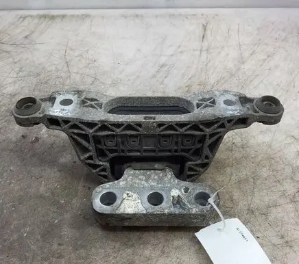 Opel Insignia B Engine mount bracket 84240118 200318