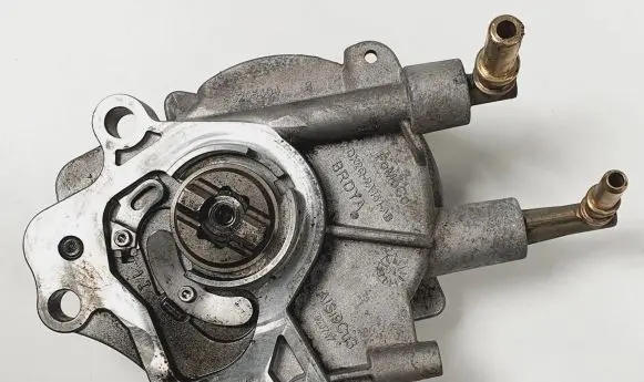 Jaguar XF X250 Vacuum pump DX2Q-2A451-AB