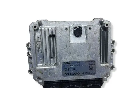 Volvo S40, V40 Engine control unit/module 0281016590KASACJA 0281016590 31272996AB