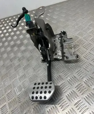 Citroen DS4 Brake pedal