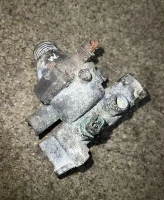 Thermostat/thermostat housing
