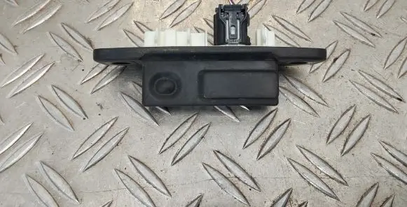 Toyota Yaris XP210 Tailgate opening switch 