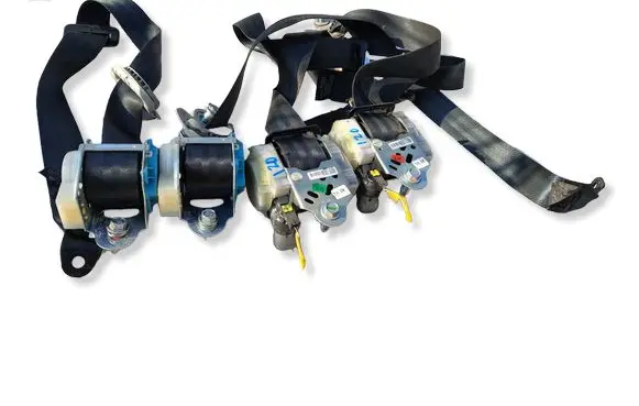 Hyundai i20 (PB PBT) Front seatbelt 