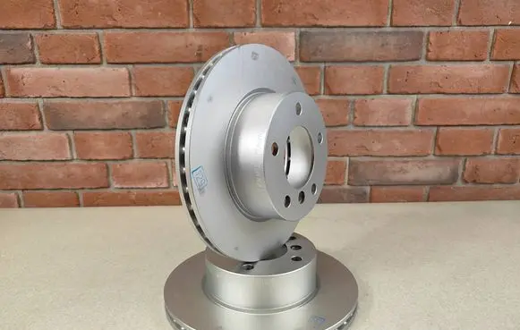 BMW 1 E81 E87 Rear brake disc 6854996