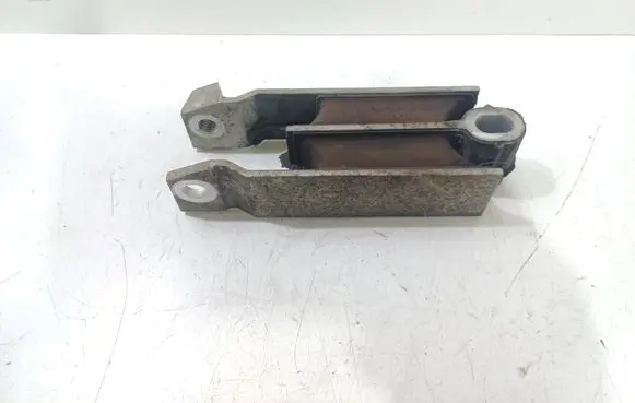 Volvo S60 Engine mount bracket 9487476