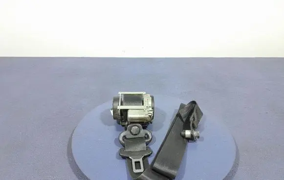Mitsubishi Colt Front seatbelt 606844000