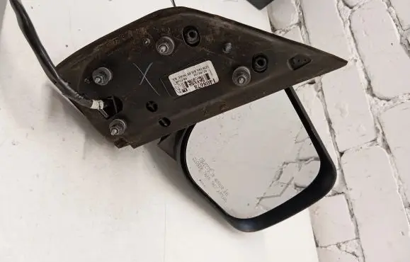 Infiniti QX56 Front door electric wing mirror 1408678