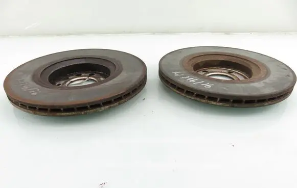 Opel Zafira B Front brake disc