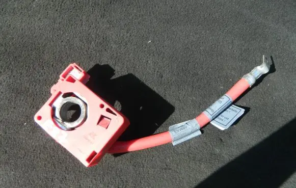 BMW 1 E81 E87 Positive cable (battery) 9130879 6988973