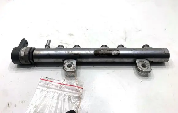 Jeep Grand Cherokee Fuel main line pipe 0445216044