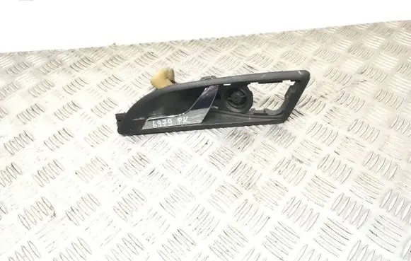 Skoda Octavia Mk2 (1Z) Front door interior handle 1Z0035411B 1Z0837247