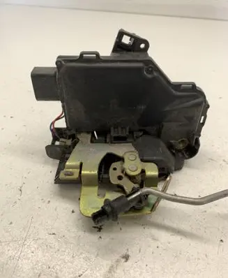 Audi A6 S6 C5 4B Front door lock 4B1837015B